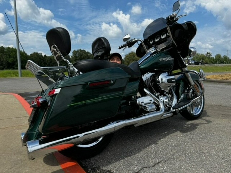 2015 Harley-Davidson Street Glide Special Deep Jade Pearl