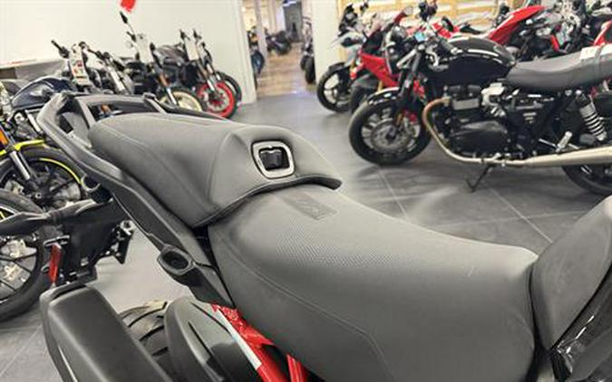 2025 Ducati Multistrada V4 S Travel & Radar