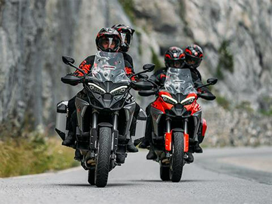 2025 Ducati Multistrada V4 S Travel & Radar