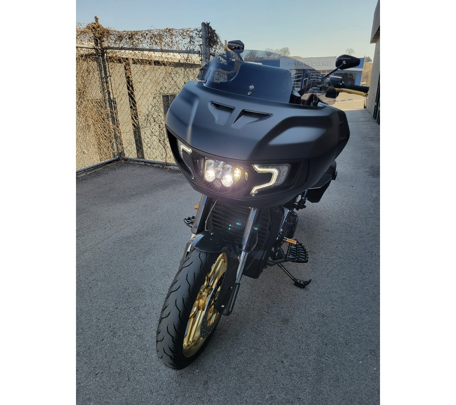 2023 Indian Challenger® Dark Horse®