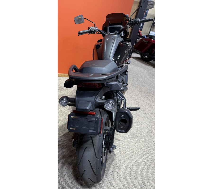 2025 Harley-Davidson® CVO™ Pan America® VIVID BLACK
