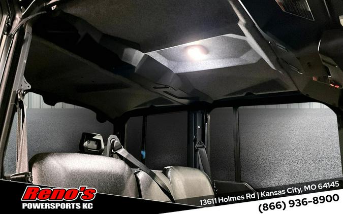 2027 Can-Am Defender MAX DPS™ CAB HVAC HD10