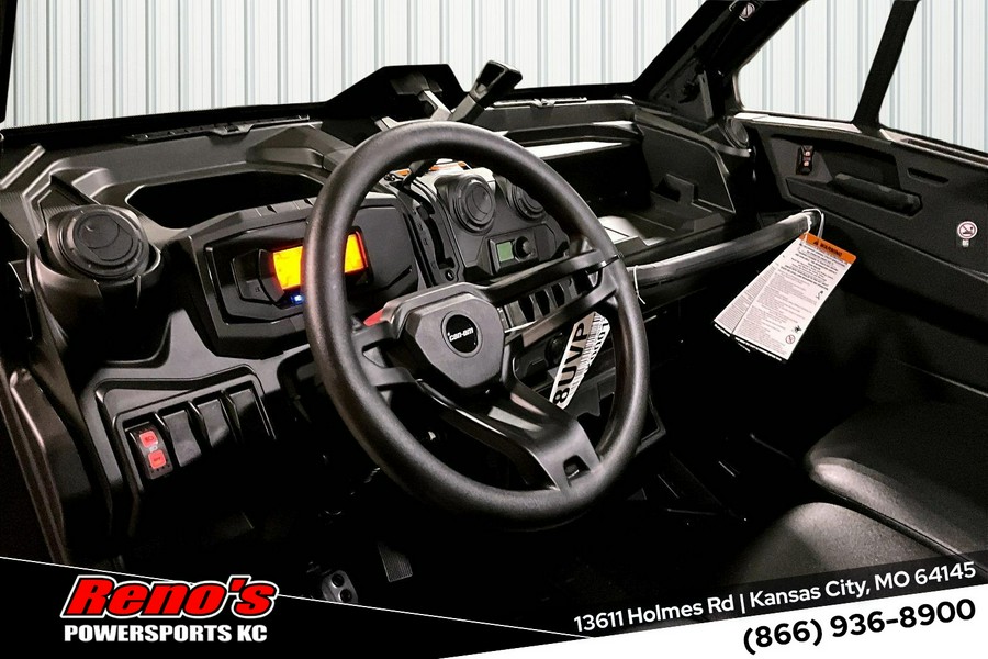 2027 Can-Am Defender MAX DPS™ CAB HVAC HD10