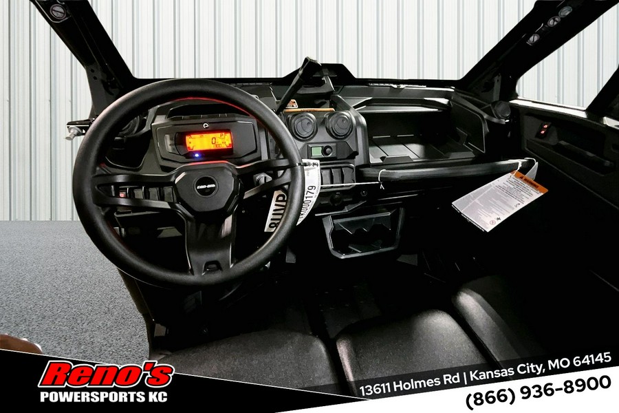 2027 Can-Am Defender MAX DPS™ CAB HVAC HD10