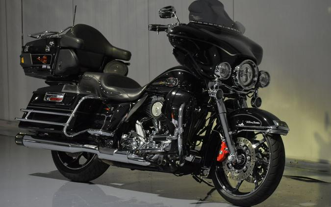 2009 Harley-Davidson® FLHTCU - Ultra Classic® Electra Glide®