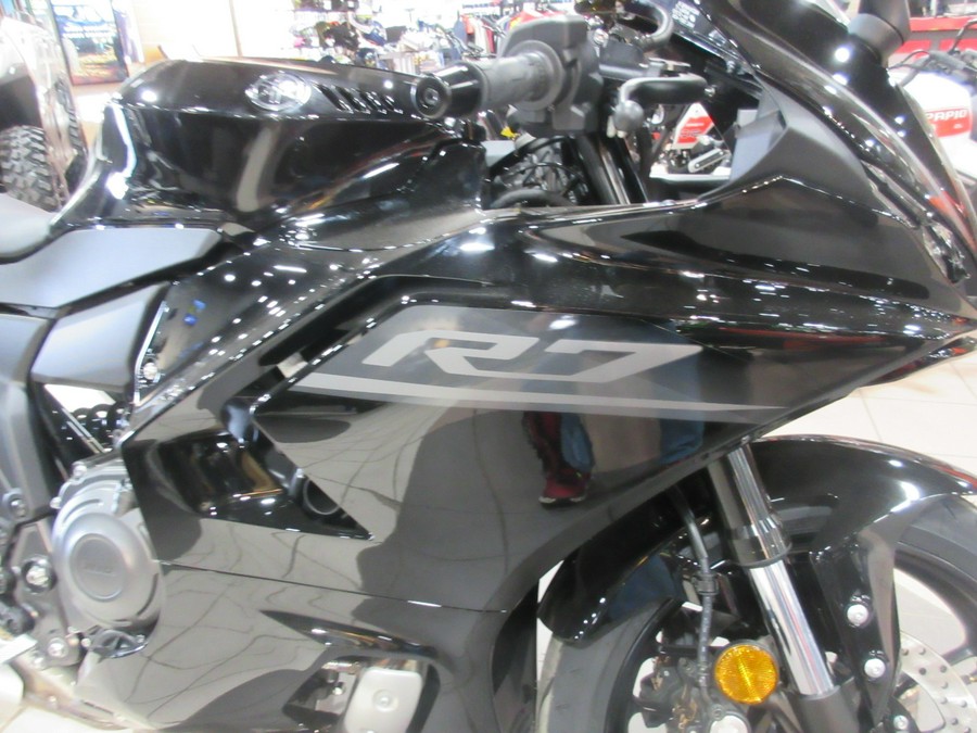 2026 YAMAHA YZF-R7
