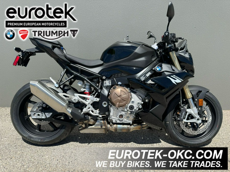 2024 BMW S 1000 R Black Storm Metallic