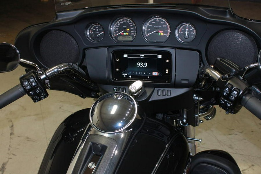 2024 Harley-Davidson® FLHTCUTG - Tri Glide® Ultra