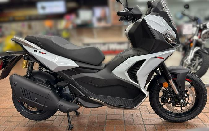 2027 APRILIA SR GT 400