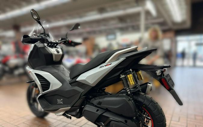 2027 APRILIA SR GT 400