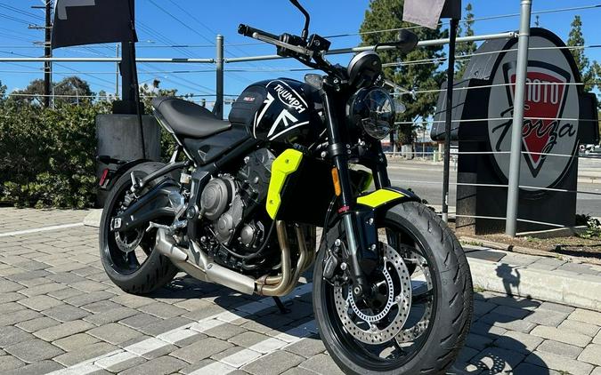 2024 Triumph Trident 660 Jet Black/Triumph Racing Yellow