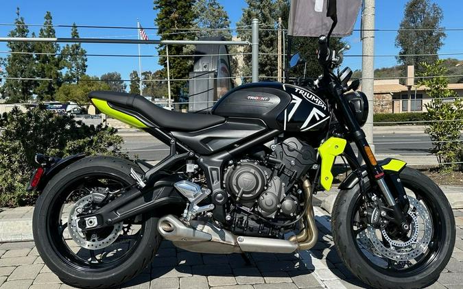 2024 Triumph Trident 660 Jet Black/Triumph Racing Yellow