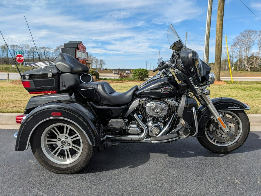 2010 Harley-Davidson Tri Glide Ultra Classic® Vivid Black