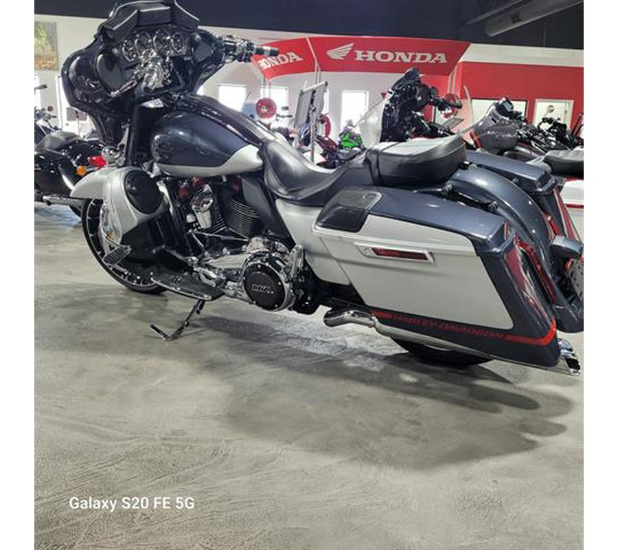 2019 Harley-Davidson CVO™ Street Glide®