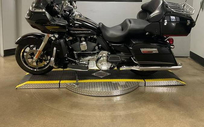 2011 Harley-Davidson® FLTRU-103