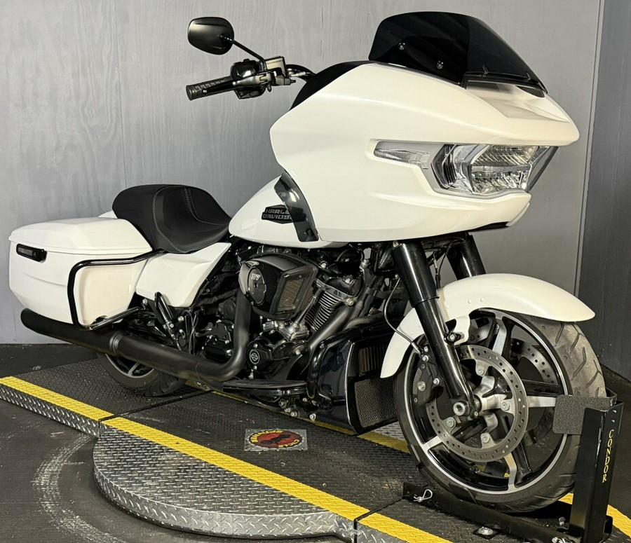 2024 Harley-Davidson® Road Glide® FLTRX WHITE ONYX PRL