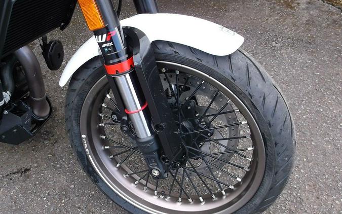 2023 Husqvarna® Vitpilen 401 HIGH BAR KIT