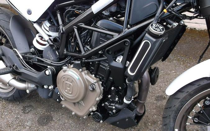2023 Husqvarna® Vitpilen 401 HIGH BAR KIT