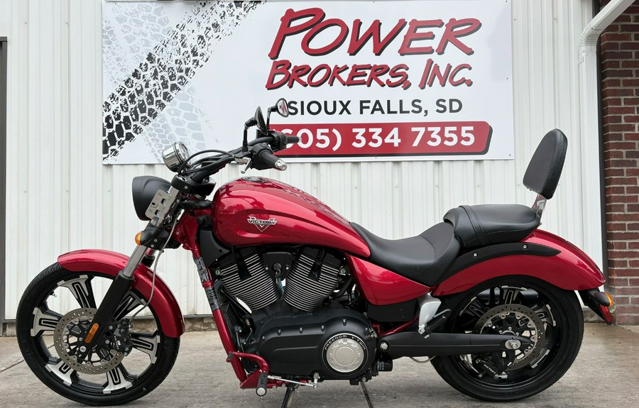 2016 VICTORY VEGAS 8 BALL