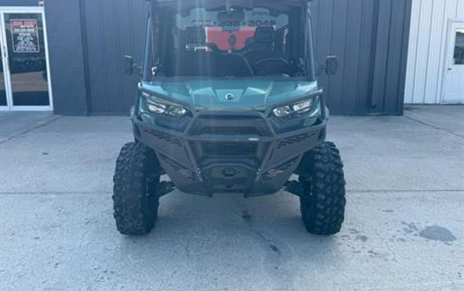 2025 Can-Am Defender DPS CAB