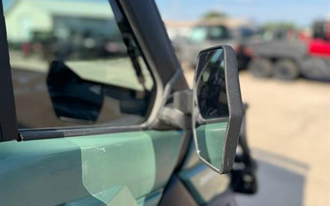 2025 Can-Am Defender DPS CAB