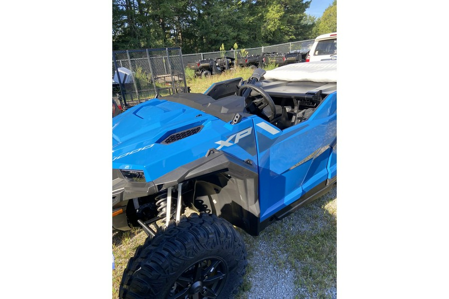 2026 Polaris GENERAL® XP 4 1000 Premium