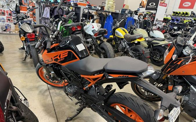 2023 KTM 200 Duke