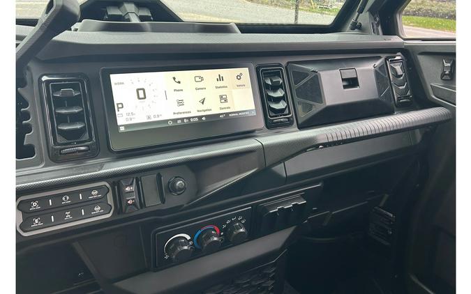 2026 Can-Am Defender Limited HD11