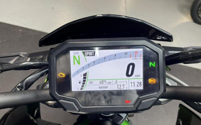 2024 Kawasaki Z900 SE