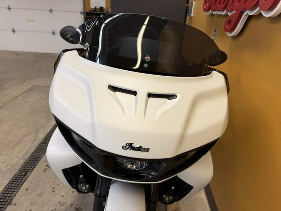 2024 Indian Pursuit Dark Horse w/PowerBand Audio Pkg Icon Ghost White Metallic Smoke
