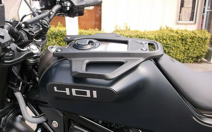 2023 Husqvarna® Svartpilen 401 LOADED