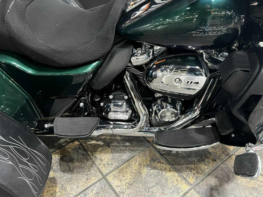 2021 Harley-Davidson Tri Glide Ultra Snake Venom