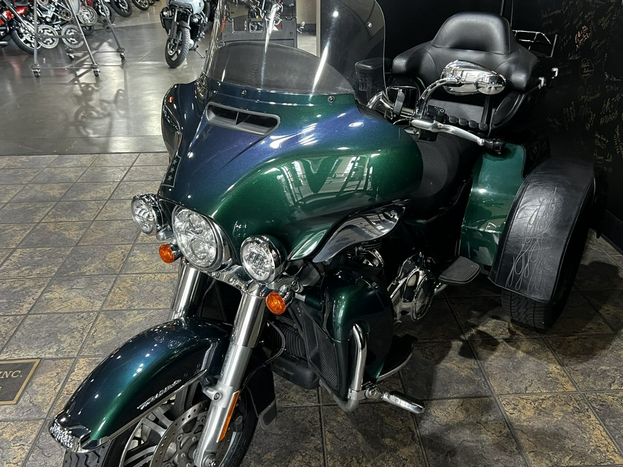2021 Harley-Davidson Tri Glide Ultra Snake Venom