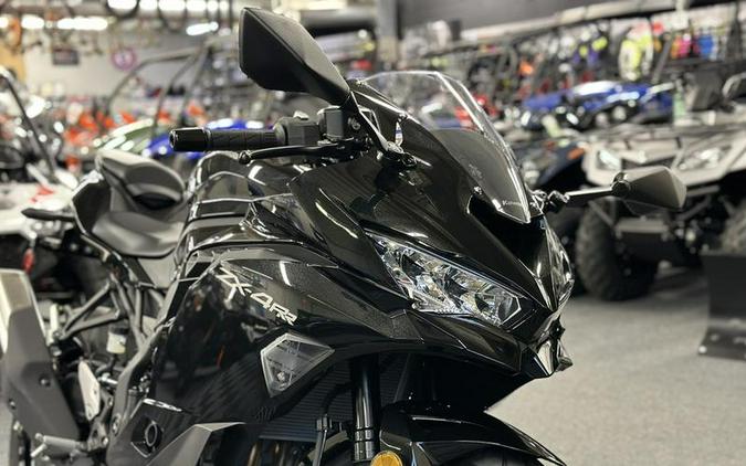 2024 Kawasaki Ninja® ZX™-4RR ABS