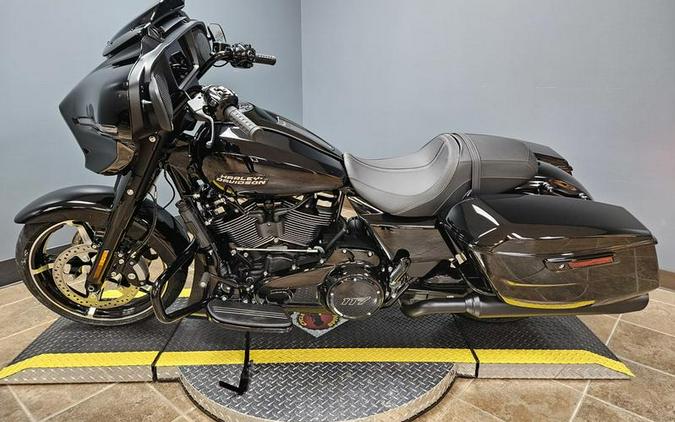 2024 Harley-Davidson® FLHX - Street Glide®