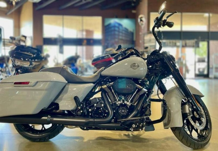 2024 Harley-Davidson® FLHRXS - Road King® Special