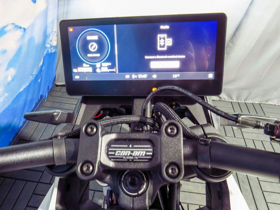 2025 Can-Am Origin White