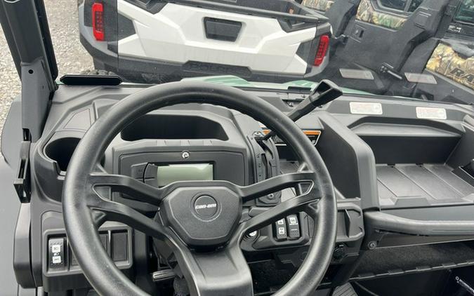 2025 Can-Am Defender DPS HD9 Compass Green