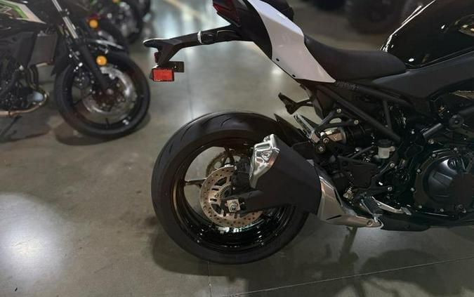 2026 Kawasaki Z900 ABS