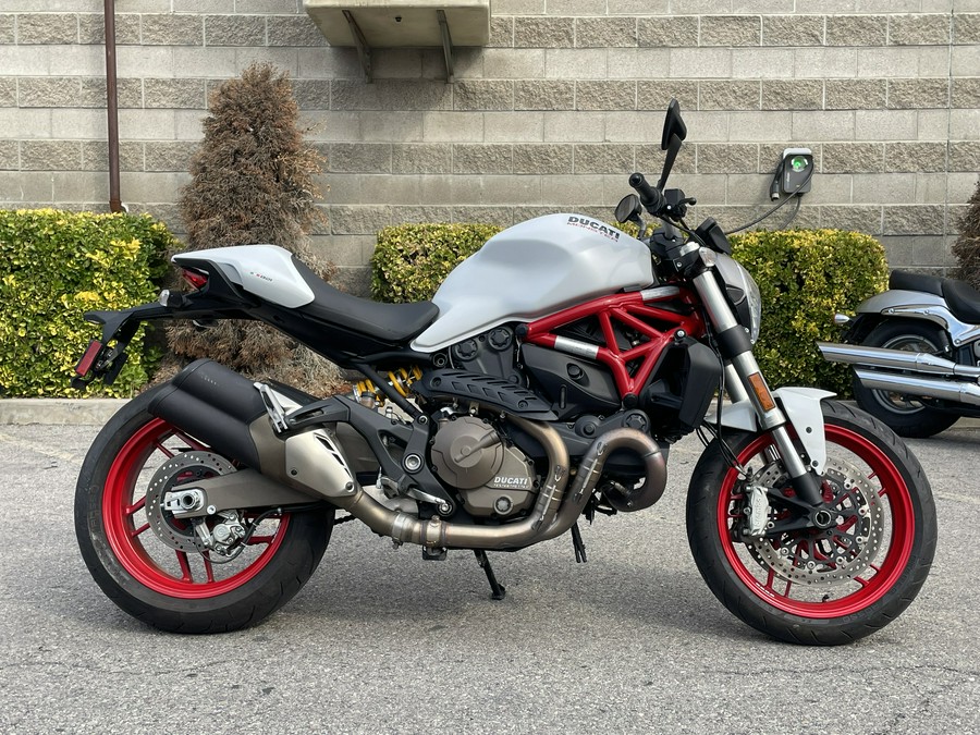 2016 Ducati Monster 821 Dark