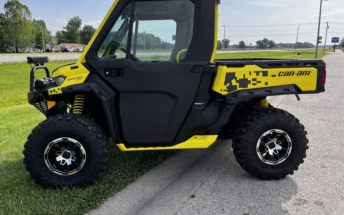 2019 Can-Am® Defender X™ mr HD10