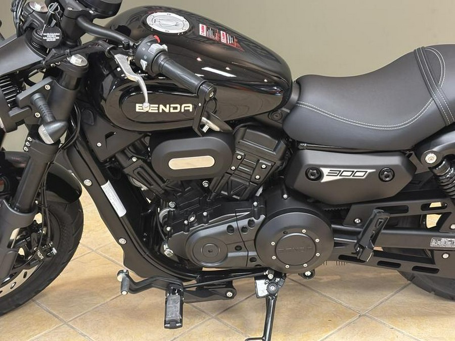 2025 Benda Chinchilla 300