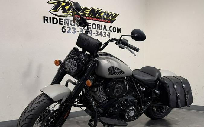 2023 Indian Chief Bobber Dark Horse Silver Quartz Smoke