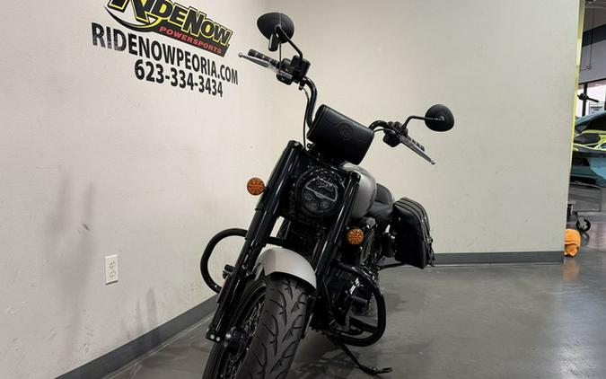 2023 Indian Chief Bobber Dark Horse Silver Quartz Smoke