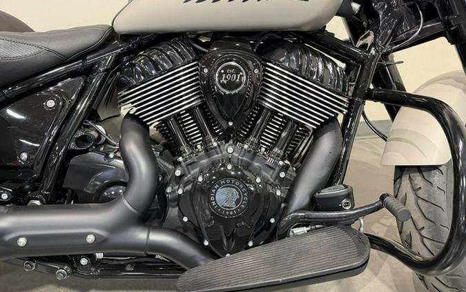 2023 Indian Chief Bobber Dark Horse Silver Quartz Smoke