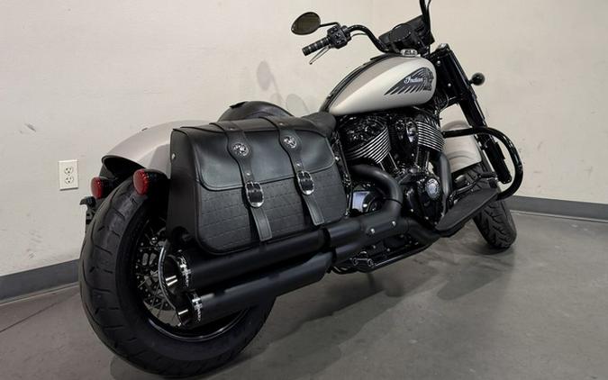 2023 Indian Chief Bobber Dark Horse Silver Quartz Smoke