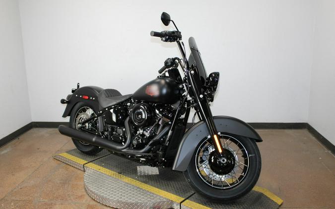2026 Harley-Davidson® Deadwood™ Black Denim