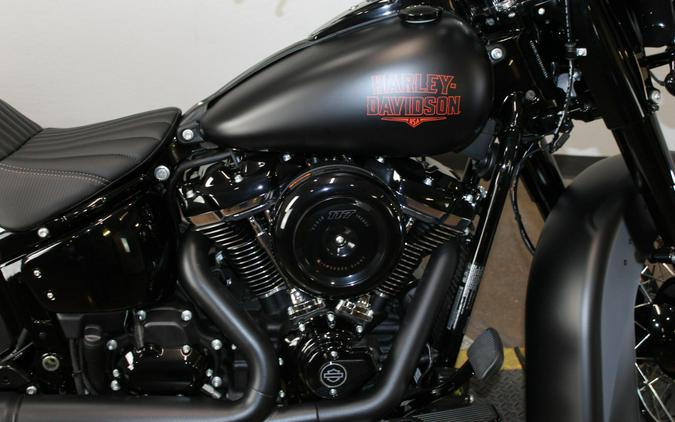 2026 Harley-Davidson® Deadwood™ Black Denim