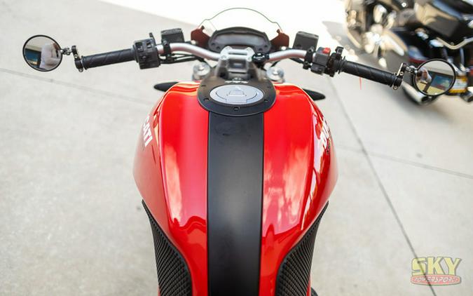 2014 Ducati Monster 696