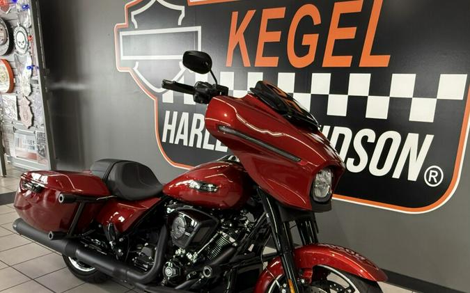 2025 Harley-Davidson® Street Glide® Brilliant Red - Black Finish